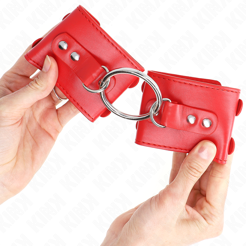 KINK - VASTE POLSBANDEN MET RING EN STUDS VERSTELBAAR ROOD 17-22 CM X 6.5 CM