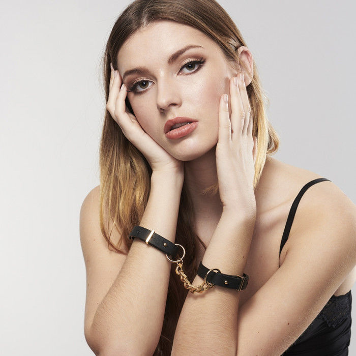 BIJOUX - INDISCRETS MAZE HANDCUFFS ZWART ARMBANDEN