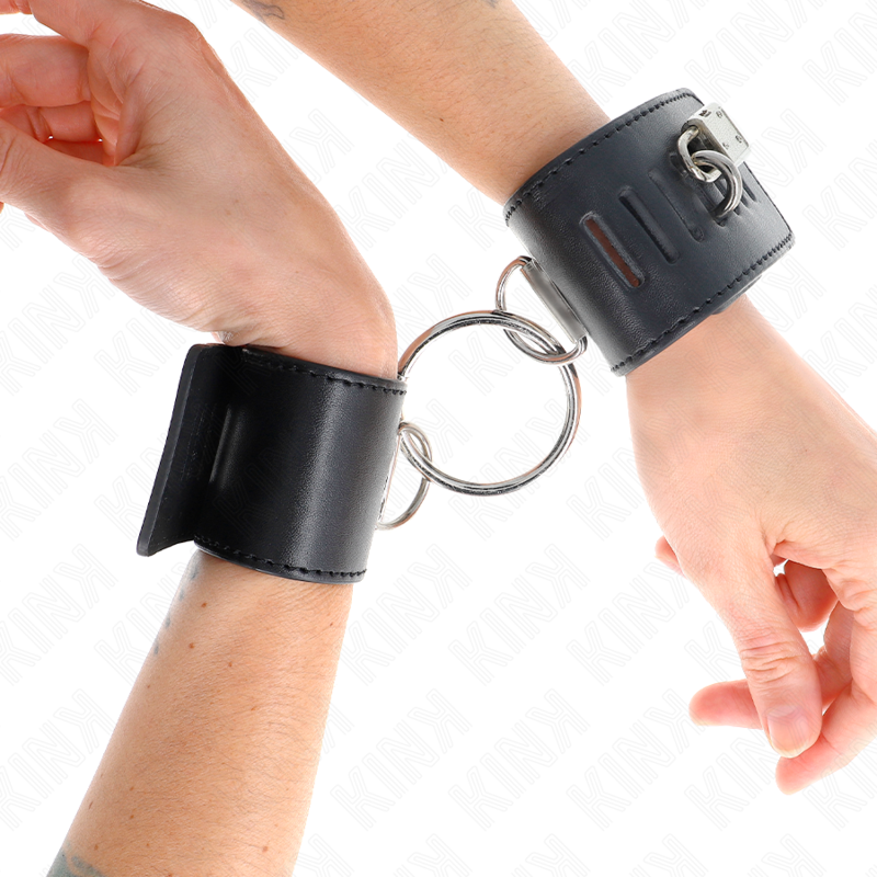 KINK - VASTE POLSBOEIEN MET RING EN HANGSLOTSLUITING ZWART VERSTELBAAR 16-23 CM X 5.5 CM