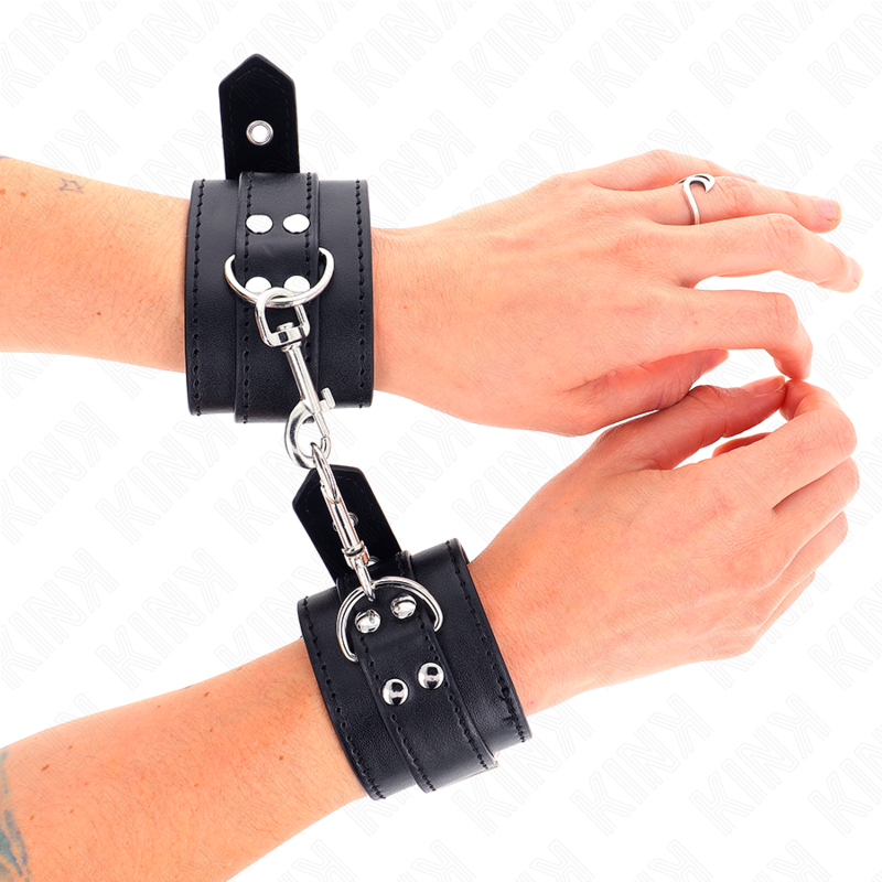 KINK - POLSBANDJES MET STUDS 35 X 6 CM