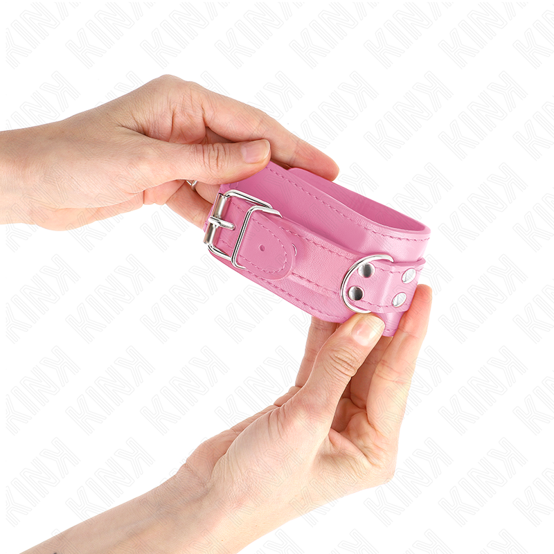 KINK - EENVOUDIGE ROZE VERSTELBARE POLSBANDEN 20-23 CM X 5.5 CM