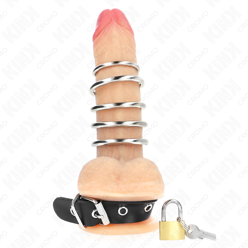 KINK - LEREN PENISRING MET SLUITRIEM 21 X 2 CM EN 5 METALEN RINGEN VAN 3 CM TOT 4 CM