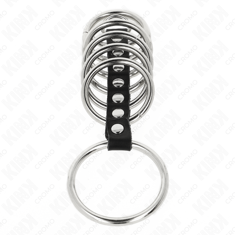 KINK - 7 METALEN PENISRINGEN 3,2 CM TOT 5 CM VERBONDEN MET LEER