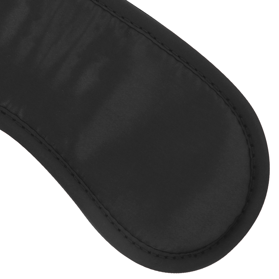 DUISTERNIS - EEN EN AL ZWART MASKER